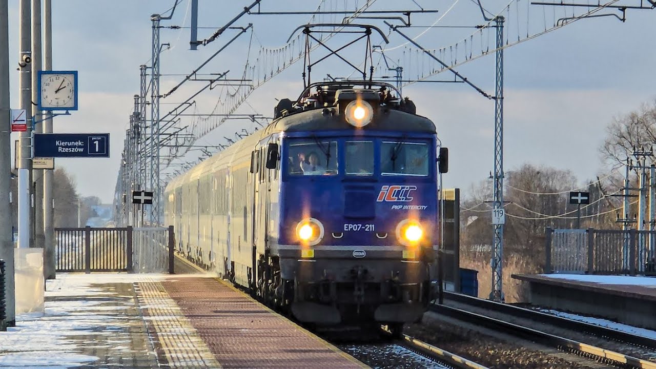 Ostatnia Siódemka PKP IC w Lubzinie w 2025 roku! Czyli EP07-211 ze składem IC ŚLĄZAK do Przemyśla 