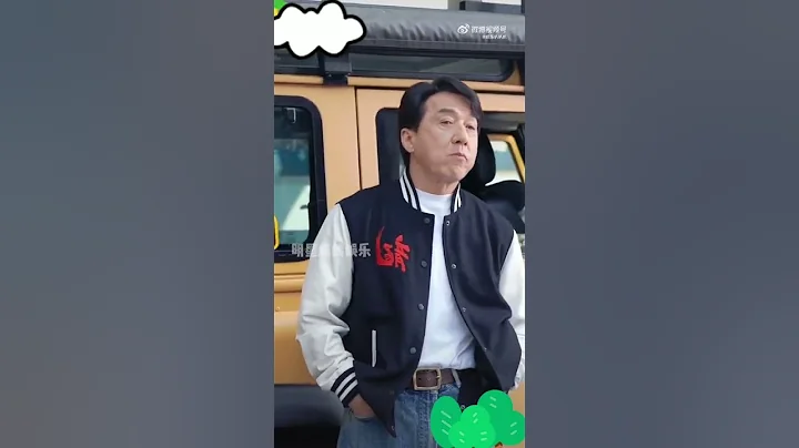 龙马精神拍摄现场#成龙#再现经典动作手拍口香糖 - 天天要闻