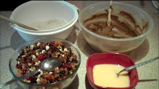 How to Bake a Christmas Cake