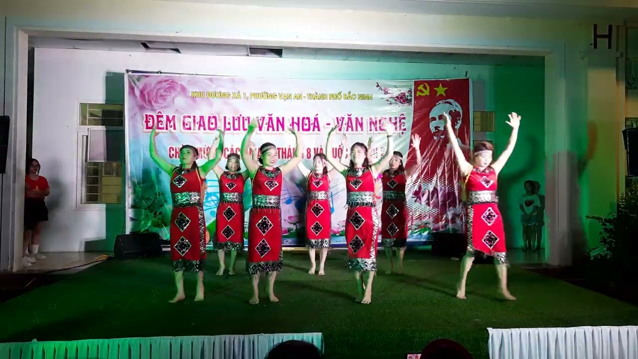 MÚA TIẾNG ĐÀN TA LƯ - KHU 1 BẮC NINH