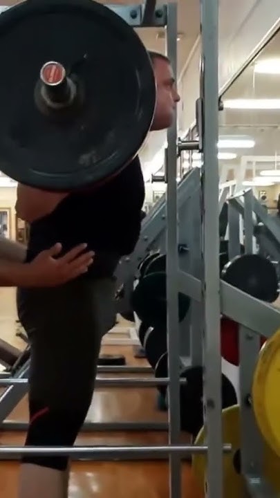 200 #пауэрлифтинг #спорт #тренировка #приседание - YouTube