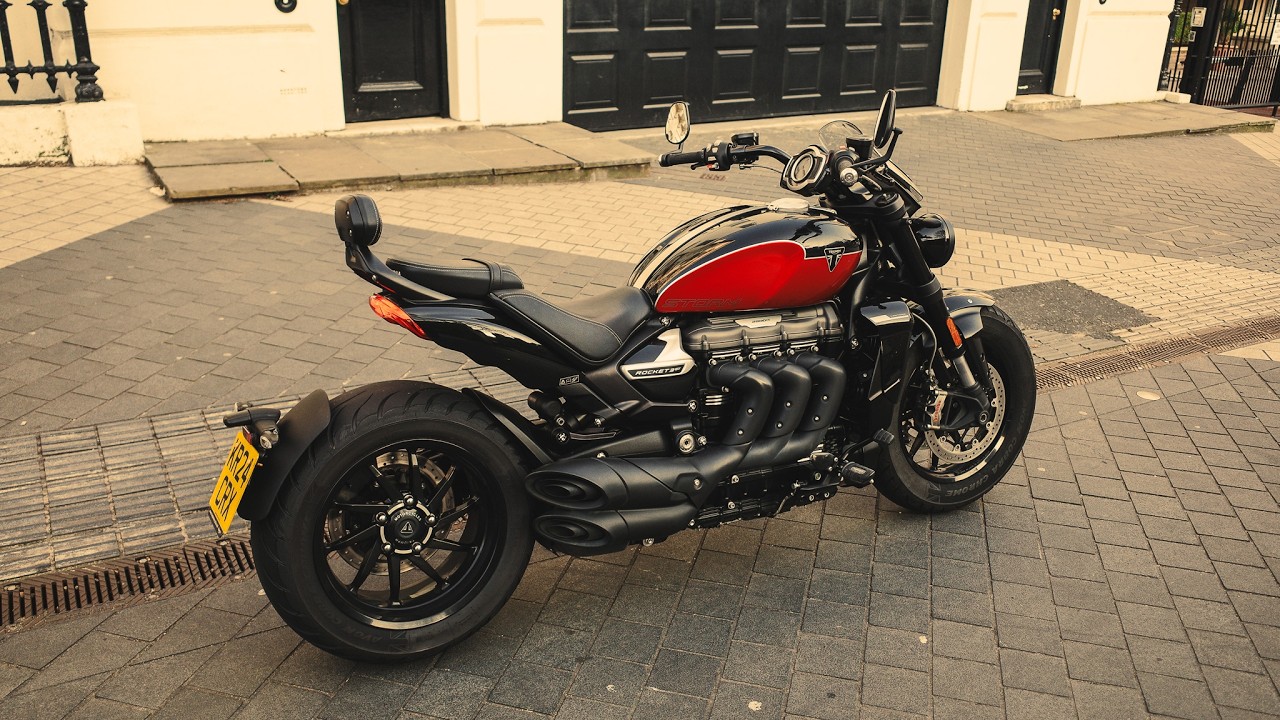 Triumph Rocket 3 GT | Sunset Cruise Through London | POV | Exhaust [4K]