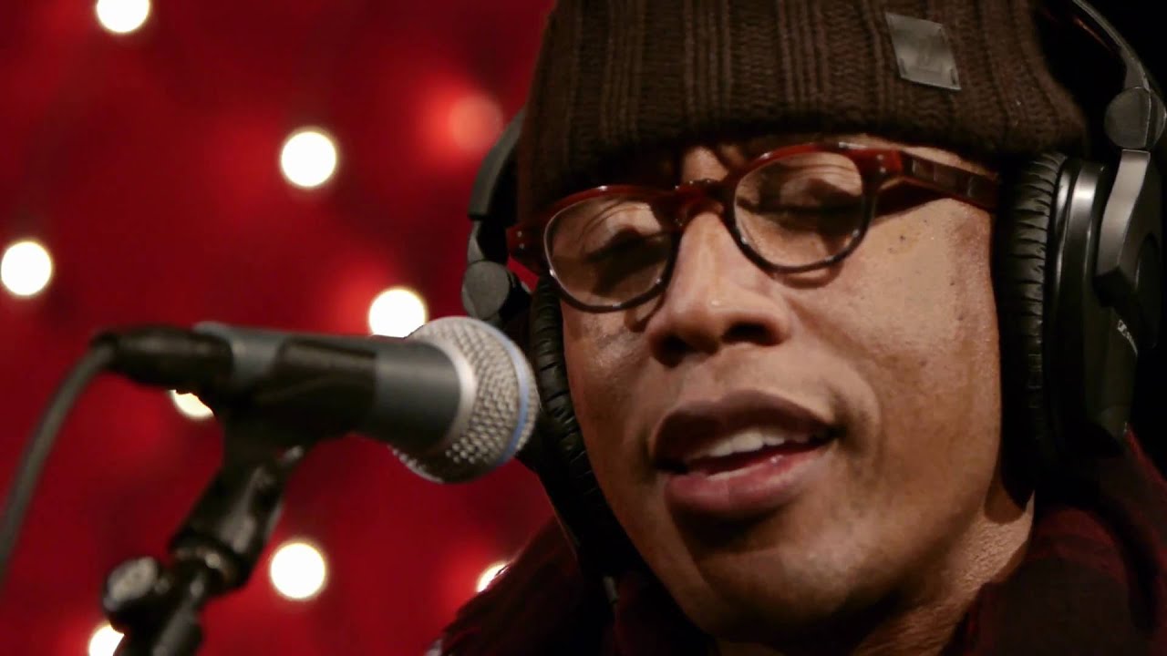Raphael Saadiq - Good Man (Live on KEXP) - YouTube