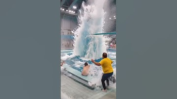 Tidal wave water diving champion! Tsunami and earthquakes