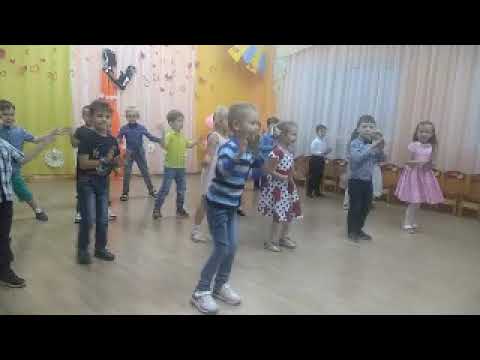 танец далеко от мамы в детском саду. весёлые танцы для старших групп. танцы старшая группа. прекрасное далеко танец для малышей 4 лет. зеркальный вальс.