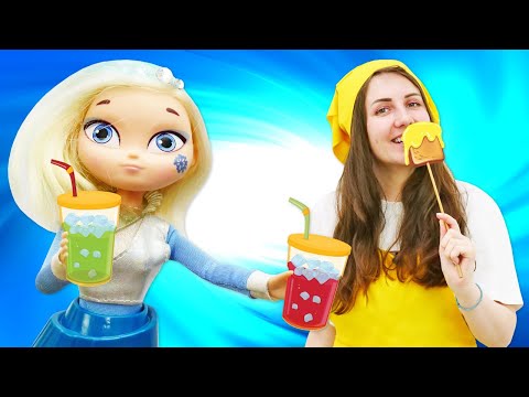Видео: Кафе Барби – выбираем лучшее блюдо! Куклы и игры в готовку в видео для девочек