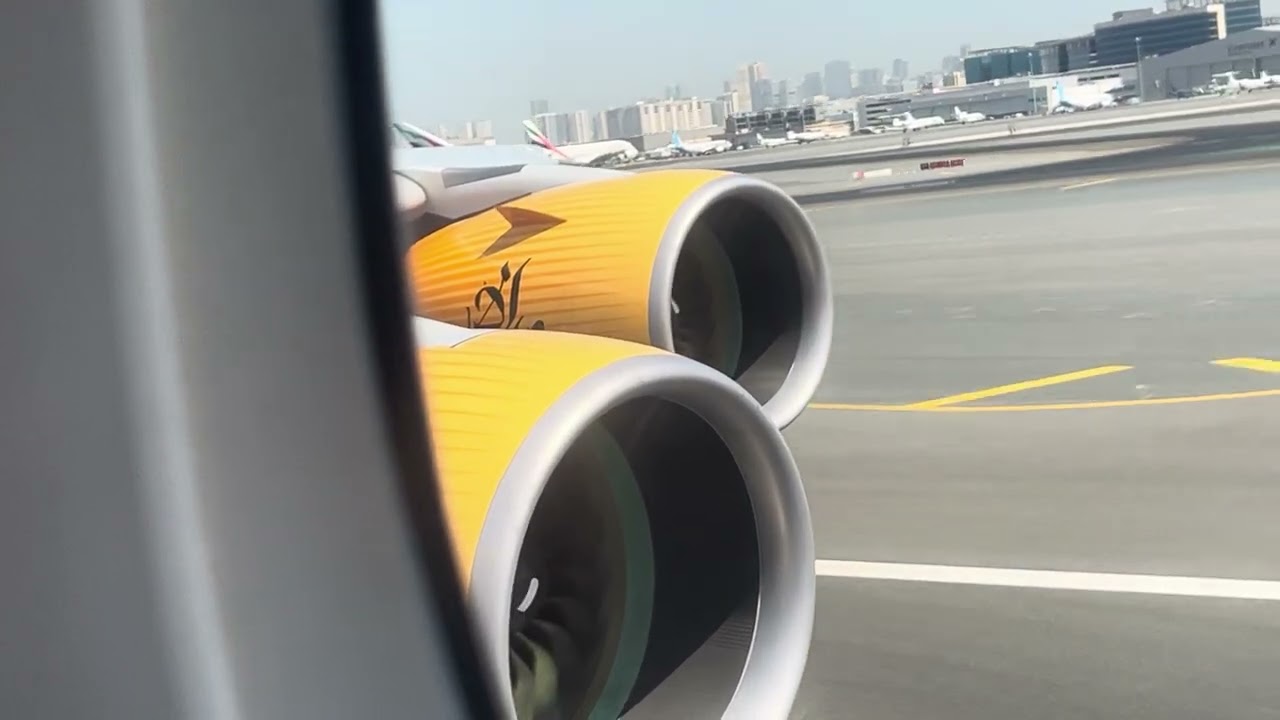 Emirates Airbus A380-800 - Full Power Takeoff from DXB to JNB.