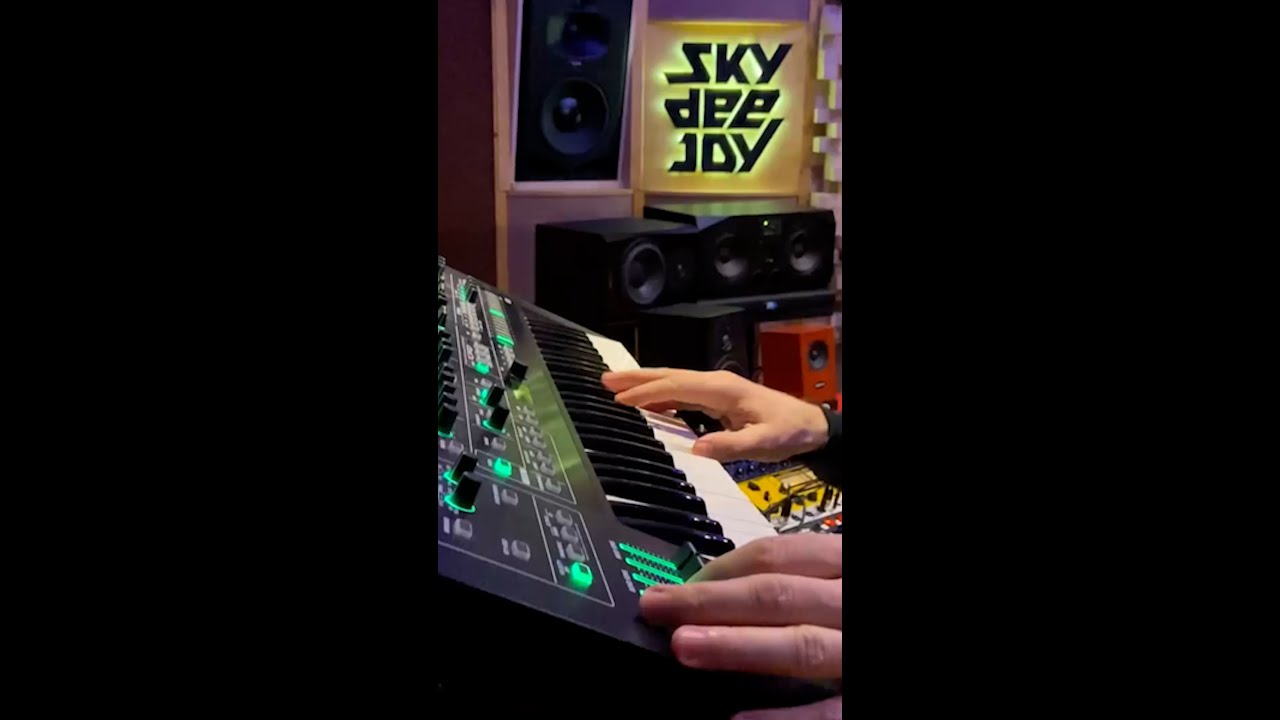 Synth Play Song Hip Hop 