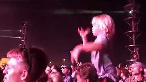 Kid dancing to Migos Bad and Boujee at Coachella 2017