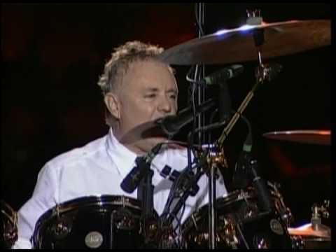 Roger Taylor - Drum Solo + I'm in love with my car (Santiago 2008)