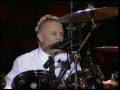 Capture de la vidéo Roger Taylor - Drum Solo + I'm In Love With My Car (Santiago 2008)
