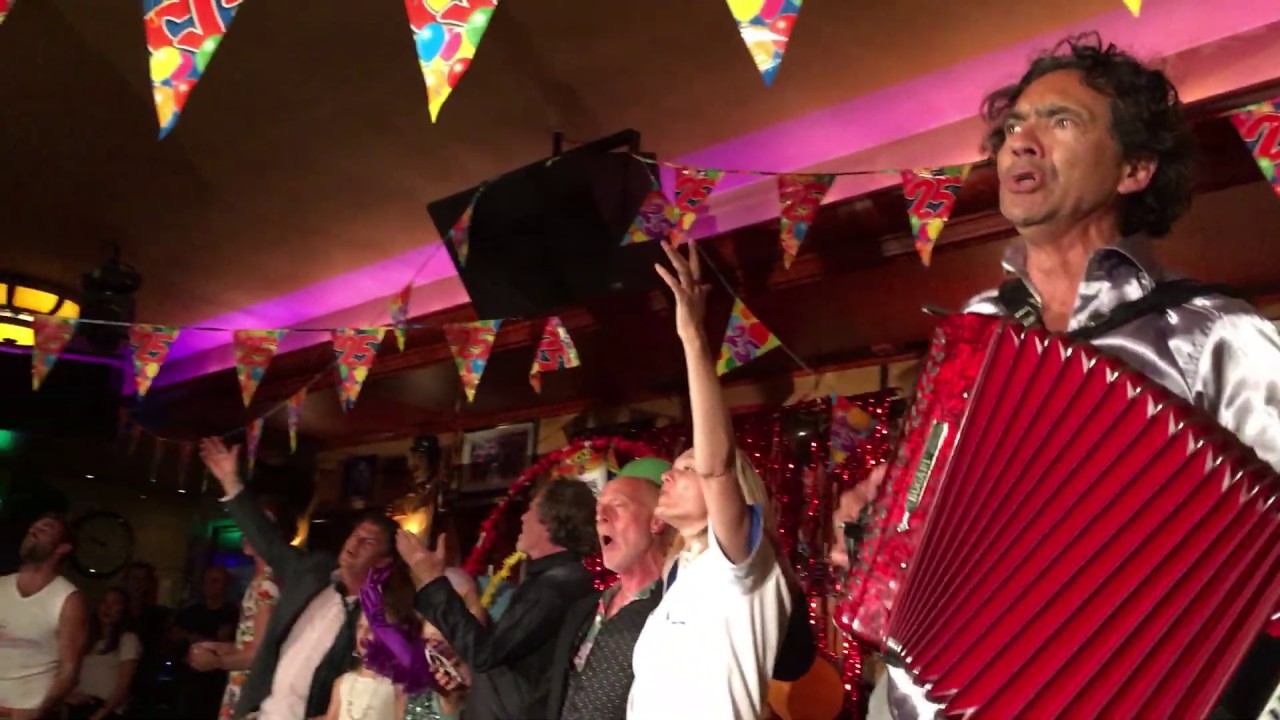 Aan de zonzij van het IJ (Slot Wasserette 2018)