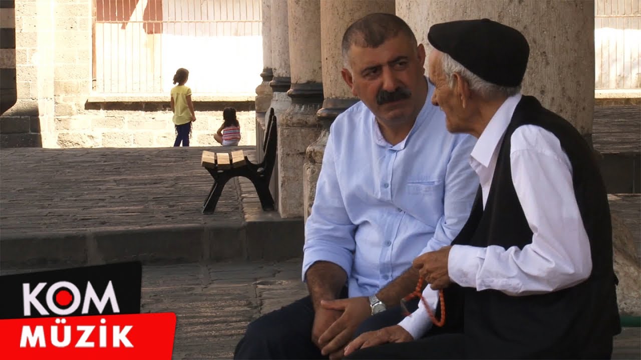 Seyîdxanê Boyaxcî û Farqîn - Kura Çayê [Official Video © Kom Müzik]