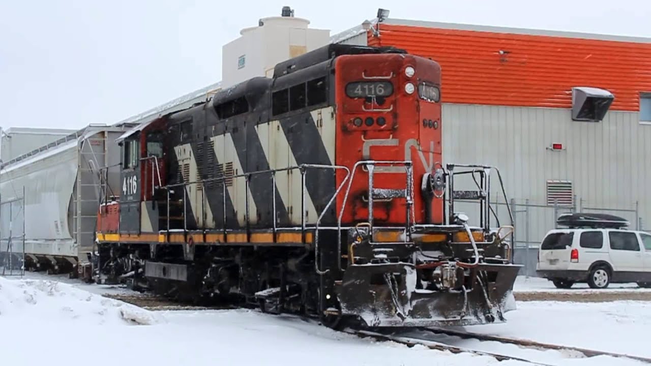 CN switching Port Hope and Cobourg in the snow! YouTube