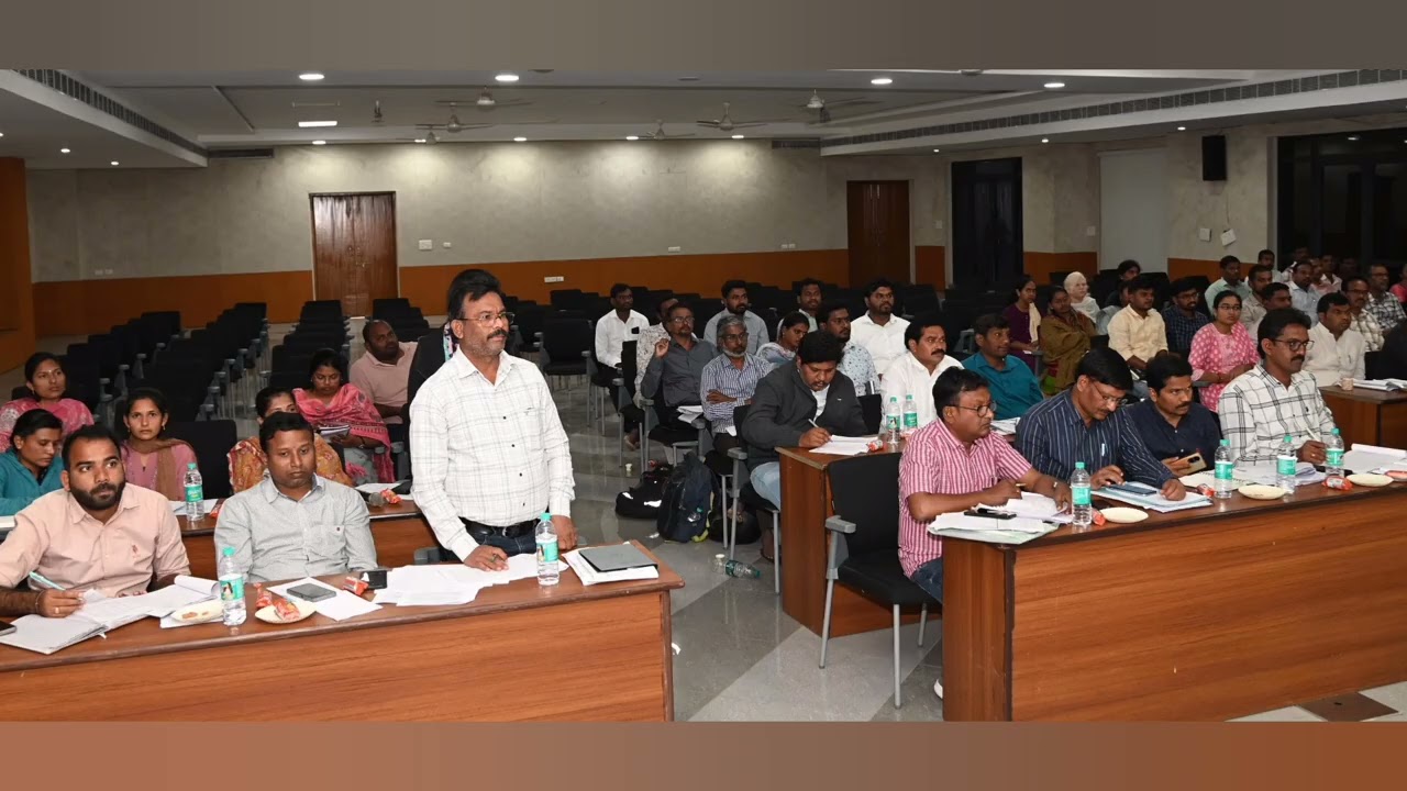 వినియోగదారులకు అంతరాయం లేని విద్యుత్ సరఫరా అందించాలి:ఎన్.పి.డి.సి.ఎల్. సంచాలకులు మధుసూదన్