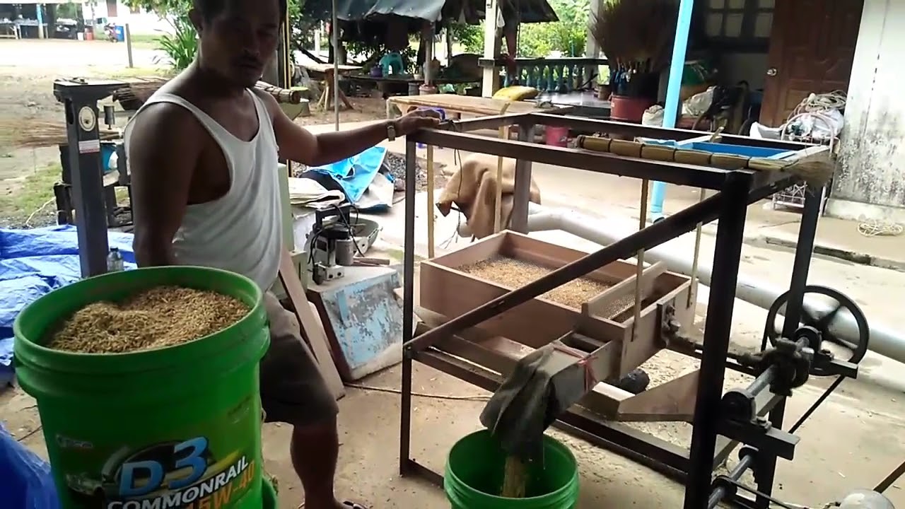 สิ่งประดิษย์_เครื่องร่อนข้าวในครัวเรือน พ่อจำนงค์
