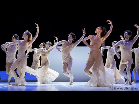 Béjart secret モーリス・ベジャールが主人公の写真集 957点のモーリス ベジャールの写真と高解像度写真 - Getty Images