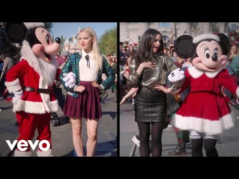 Dove Cameron, Sofia Carson, Cameron Boyce, Booboo Stewart - Jolly To The Core