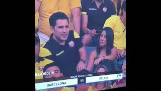 Too late bro 😂😂😂 |A woman and a man kissing in the stands, what's the big deal? | Self Record