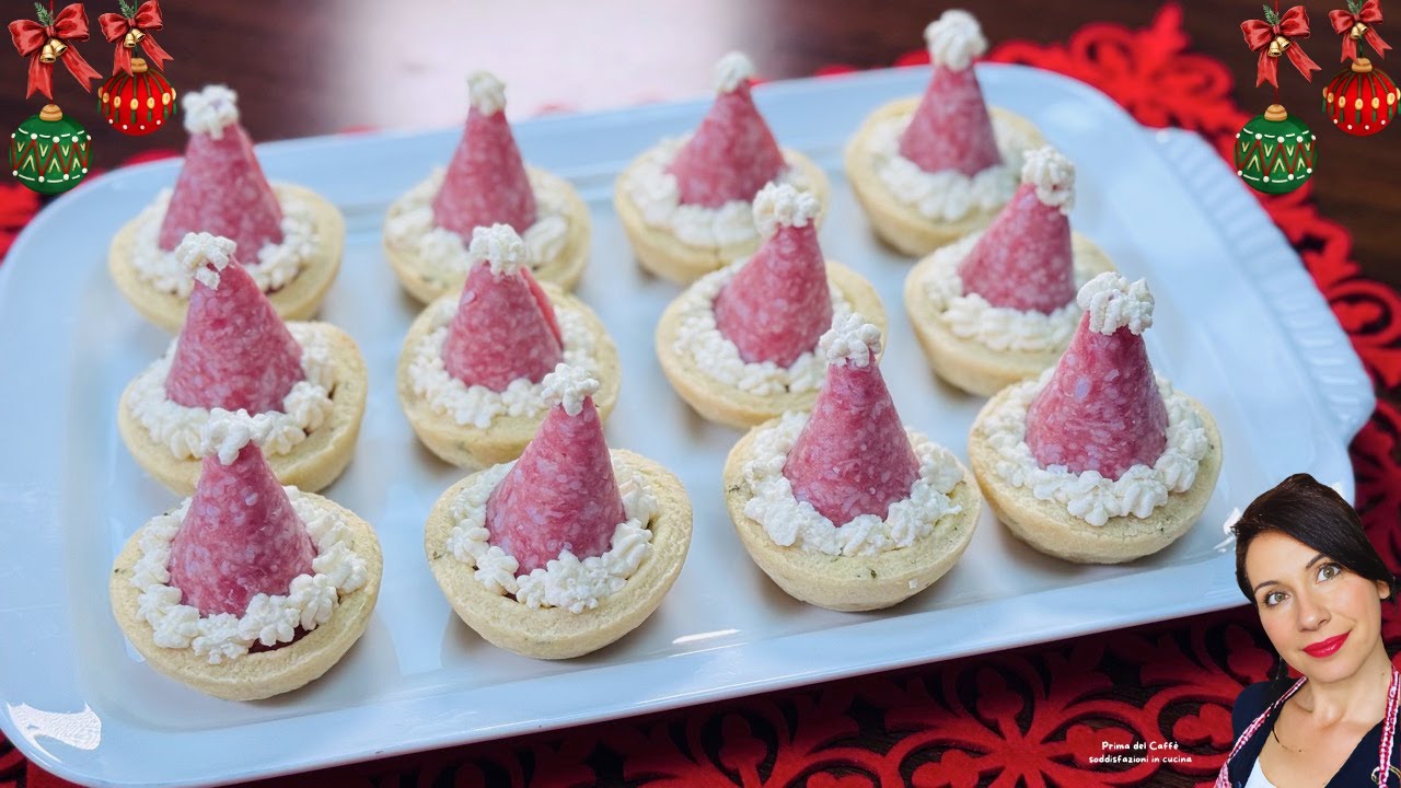 Tartellette Natalizie Salate “Cappello di Babbo Natale“ con Crema di Carciofini e Salame