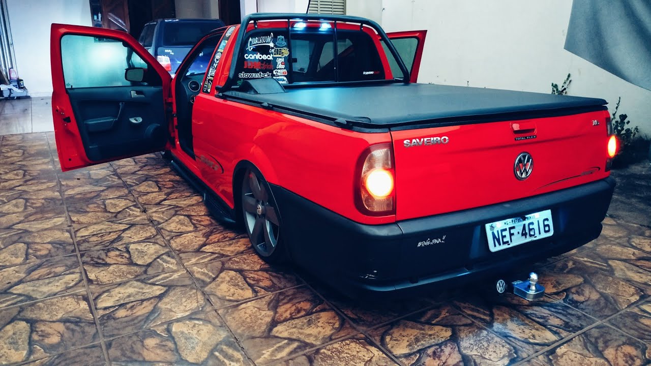 somautomotivo  Hilux rebaixada, Fotos de carros rebaixados, Saveiro surf  rebaixada