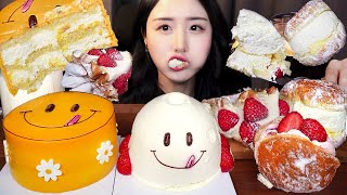 노티드 도넛 & 케이크 먹방 ASMR MUKBANG 😋10분만에 흡입해버림ㅣ우유 크림 도넛 & 딸기 크로플 디저트ㅣDESSERT CREAM CAKE DONUTS