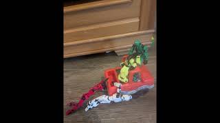 Dummys Play With Toys