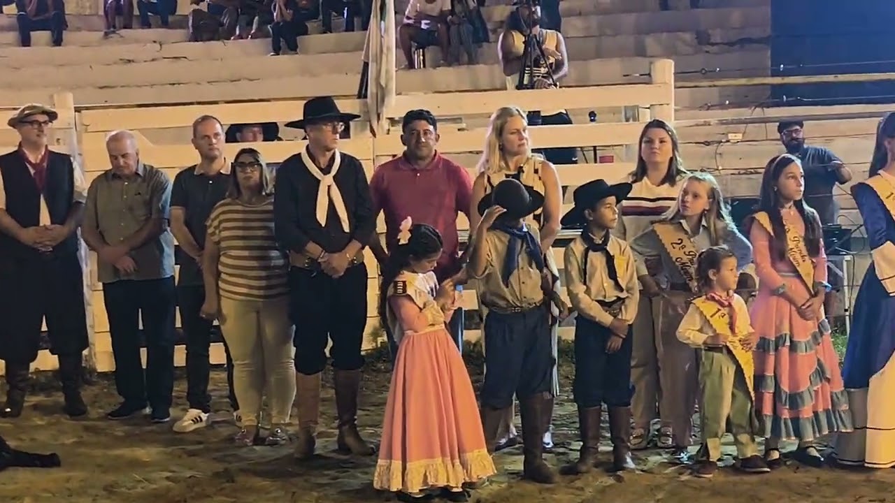 Solenidade de abertura da 1° Noite de Arena  no XXV Rodeio Internacional de Herval!