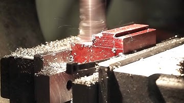 Stuart models Engineering lathe, flycutting the saddle pt14