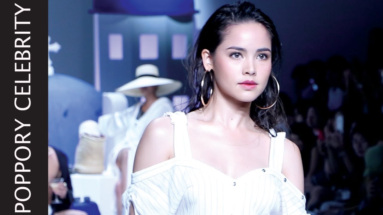 ญาญ่า อุรัสยา เดินแบบแฟชั่นโชว์ VATANIKA BIFW 2018 | Bangkok International fashion Week 2018