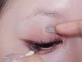 Soft eyes, soft mood, soft beauty.” ✨