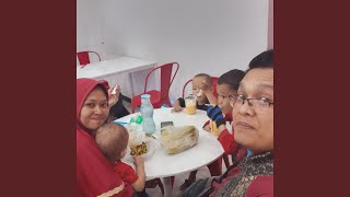 Genggam Tangan Mama Sayang