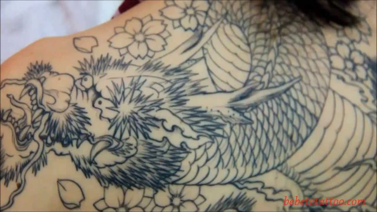 Bebeto Tattoo Studio - Tatuagem de dragão da Aline em 