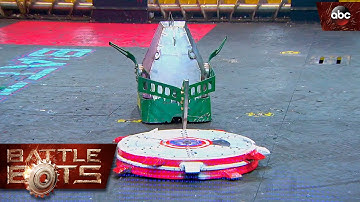 Chomp vs. Captain Shrederator - BattleBots