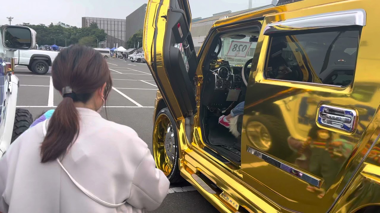 Hummer H2 Gold Edition - YouTube