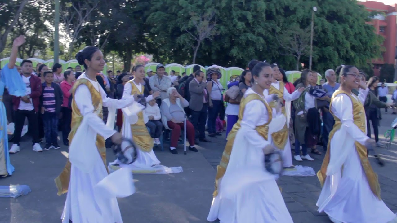 Estamos de Fiesta - Marimba Hnos. Quim (En Vivo)