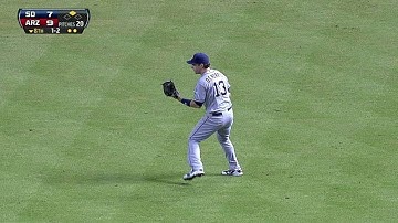 SD@ARI: Denorfia dives for an awesome catch in left