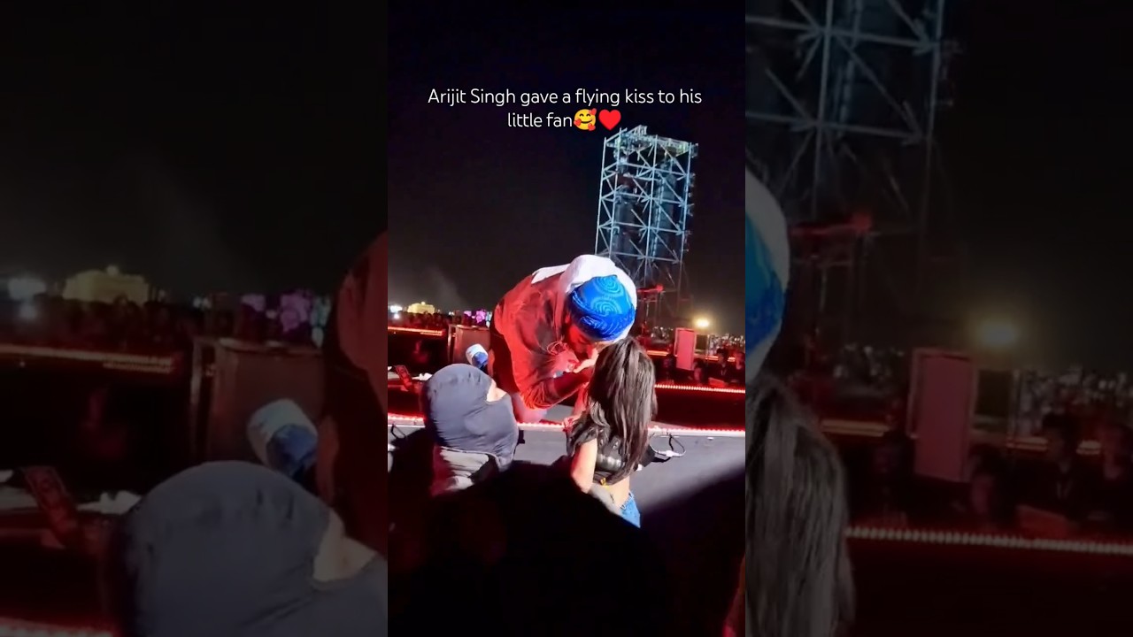 Arijit Singh gave a flying kiss to his little fan🥰♥️ at Indore Live Concert 2025