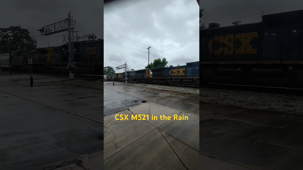 CSX M521 in the Rain 
