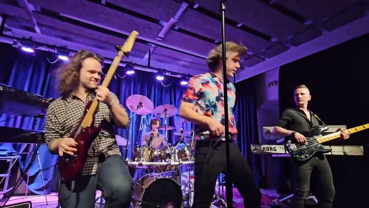 Egy lány nem ment haza/ Nem tilthatom meg/ Szeretnék visszamenni hozzád – Új Babylon - Omega Tribute