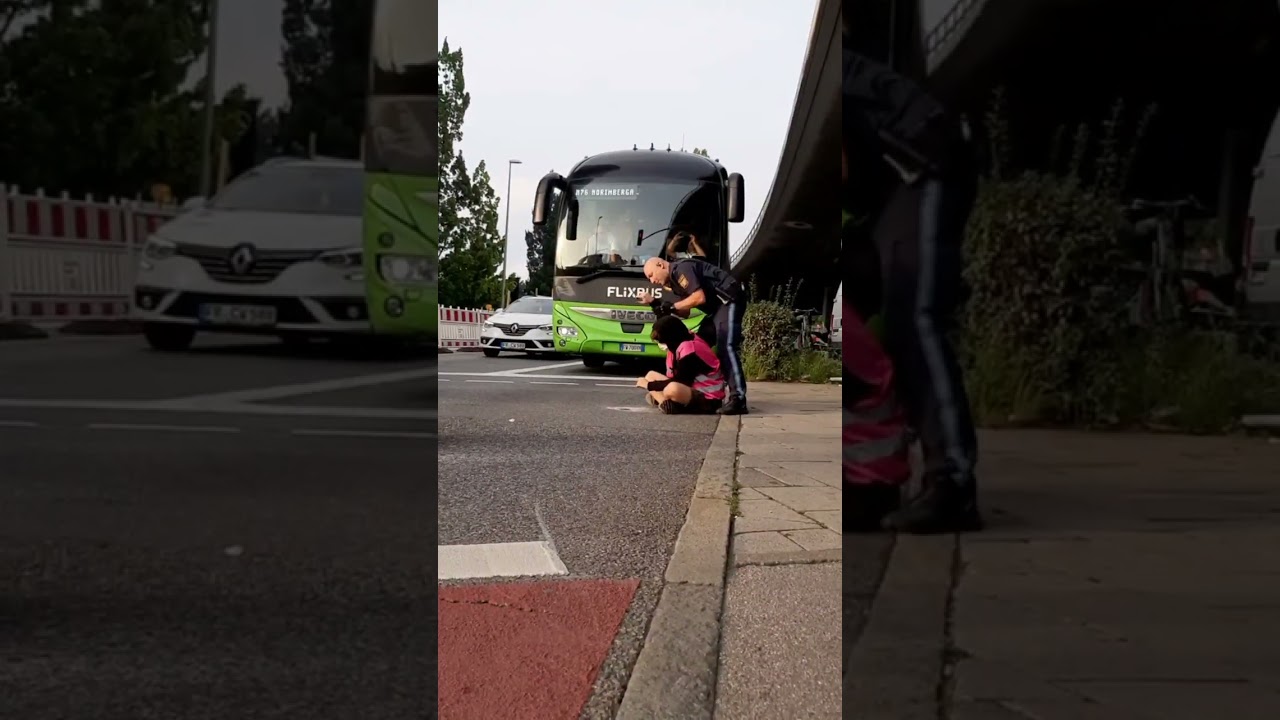 Widerstandskollektiv blockiert IAA in München hardcore! 