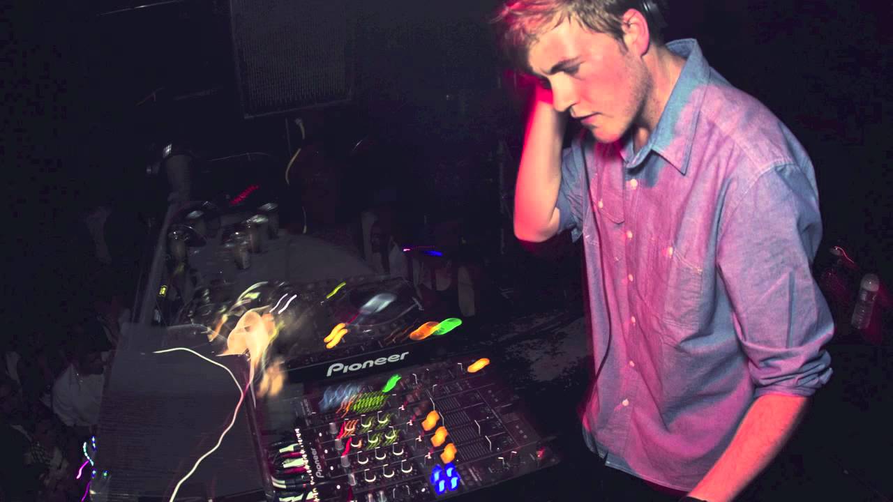 TAI - Big Bass Drum (Bart B More Remix)