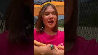 Räder auf dem Bus Wheels on the Bu...