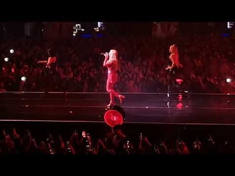 Shirin David Live Tour 2023 in Vienna: Shirin David performing Bitches Brauchen Rap | Olga Todorovic