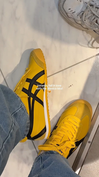 Buying my first pair of Onitsuka Tiger in Tokyo #tokyo #japan #sonnyangel  #onitsukatiger #mexico66