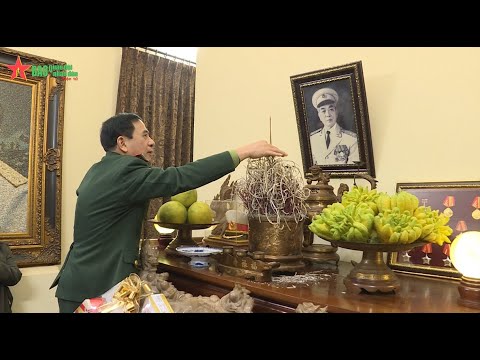 Video Đại tướng Phan Văn Giang thăm, chúc Tết, dâng hương,... - youtube