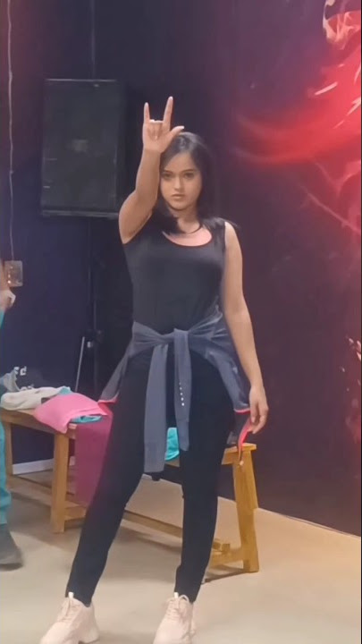 Chinmayee Salvi during the shooting of Wagle Ki Duniya Behind Scene 🥰 Sakhi Wagle New Status #short