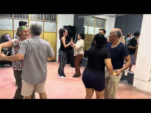 Aprendiendo Rueda Casino con C茅sar e Itzel en Puerto Vallarta