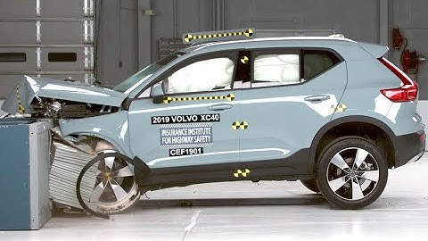 2019 Volvo XC40 original moderate overlap crash test (extended footage)