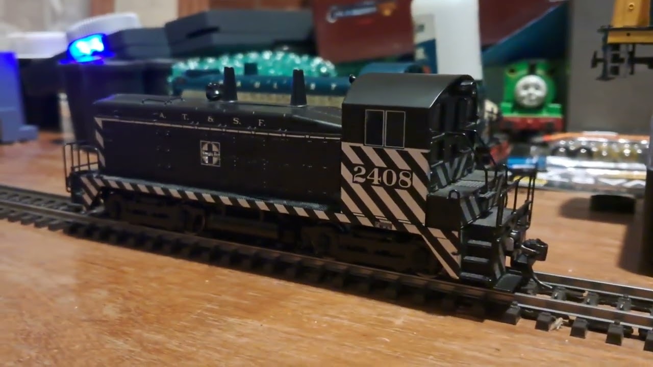 Reparación de NW2 de BLI con decodificador roto. Se instaló un Loksound. 